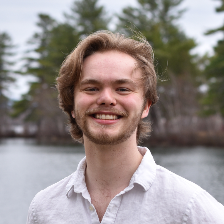 Jonas Raedler headshot